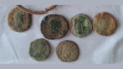 Find, Scattered hoard of early Roman sestertii